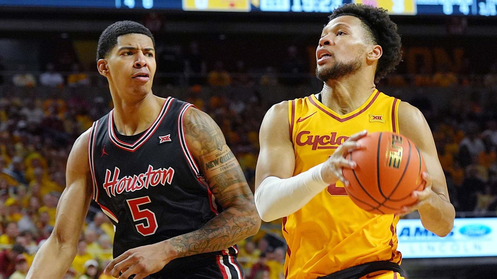 Houston Cougars Upset: Fan Outcry After Iowa State Loss